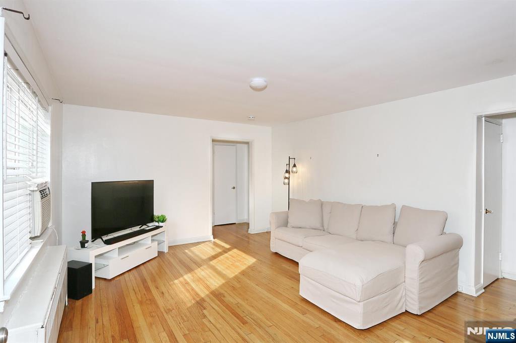 51 W Hudson Avenue 1