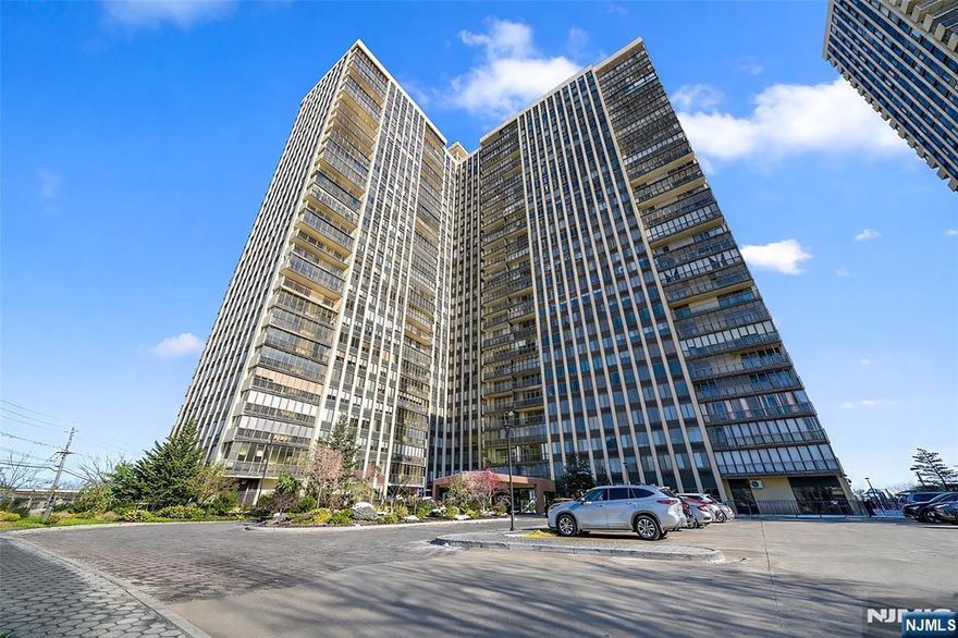 300 Winston - 2BR/2Bath! This Corner Unit with wrap-around windows greets you with glorious views of NYC, Hudson River & George Washington Bridge as soon as you enter! Spacious LR, DR and Renovated Eat-in Kitchen with Custom Cabinetry, SS Kitchen Aid Appliances & Quartz Counters will delight any chef! With 1,695 sq. ft. including 186 sq. ft. enclosed terrace there is plenty of room to enjoy and entertain guests. The gracious entry foyer & hallway has classic black & white marble flooring while the rest of the unit boasts beautiful & easy to maintain LVP flooring throughout. BR, Full Bath, Primary BR with ensuite along with attached Dressing Area & two walk in closets. The unit also comes with additional storage on the same floor. Amenities include 24 hr doorman, pool, tennis, Cable TV package, Hi Speed Internet, Play ground, Tot Rm, Gym and more. Transportation to NYC is at your doorstep. Assigned Parking is $75 one car, $135 tandem space.