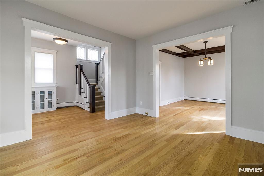 125 Large Avenue