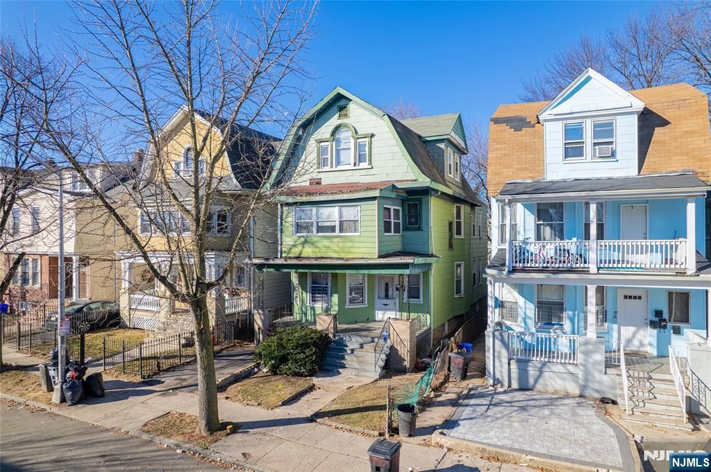 Photo of 199 Hollywood Avenue, East Orange, NJ 07018 (MLS # 26002038)