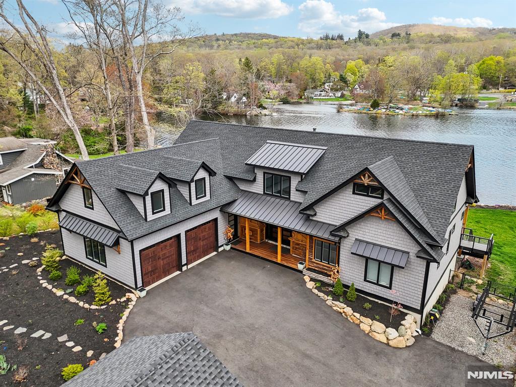 259 Cupsaw Drive, Ringwood, New Jersey - 5 Bedrooms  
5 Bathrooms  
11 Rooms - 