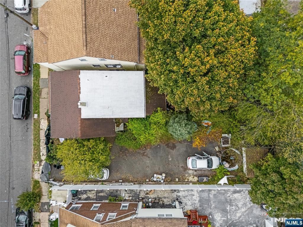 Photo of 21 9th Street, Paterson, NJ 07522 (MLS # 25038952)