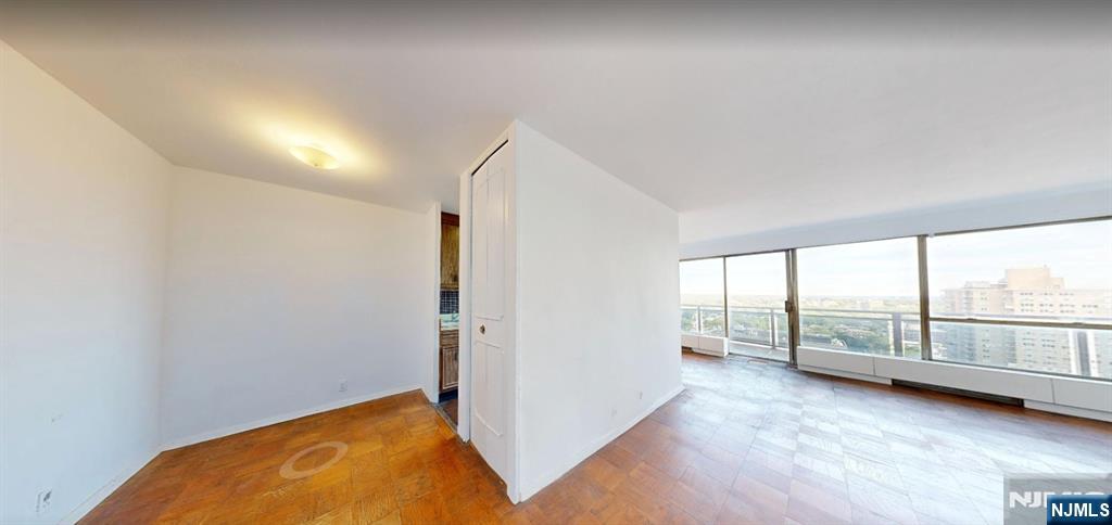 2077 Center Avenue 22H