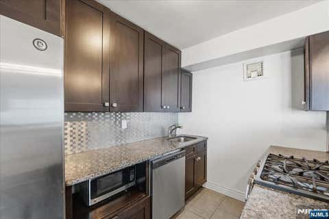 Photo of 6040 Boulevard East #21J, West New York, NJ 07093 (MLS # 26026929)
