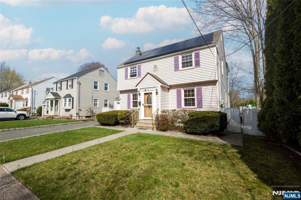 Photo of 77 High Street, Bloomfield, NJ 07003 (MLS # 26011690)