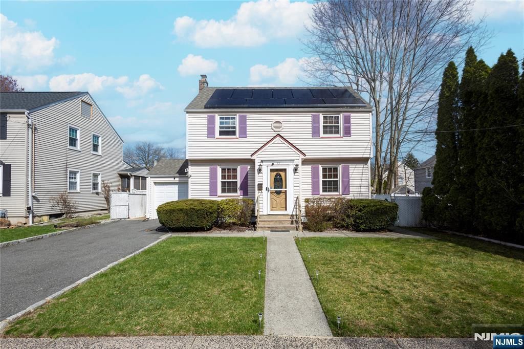 Photo of 77 High Street, Bloomfield, NJ 07003 (MLS # 26011690)