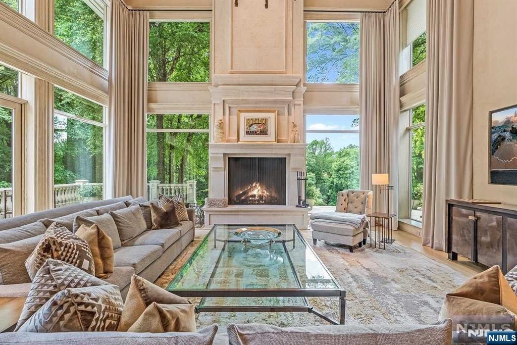 125 Chestnut Ridge Road