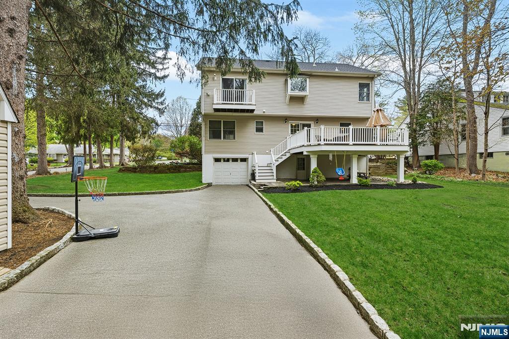 132 Maple Street