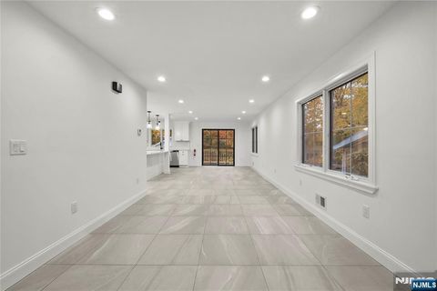 83 Raymond Avenue Nutley NJ 07110