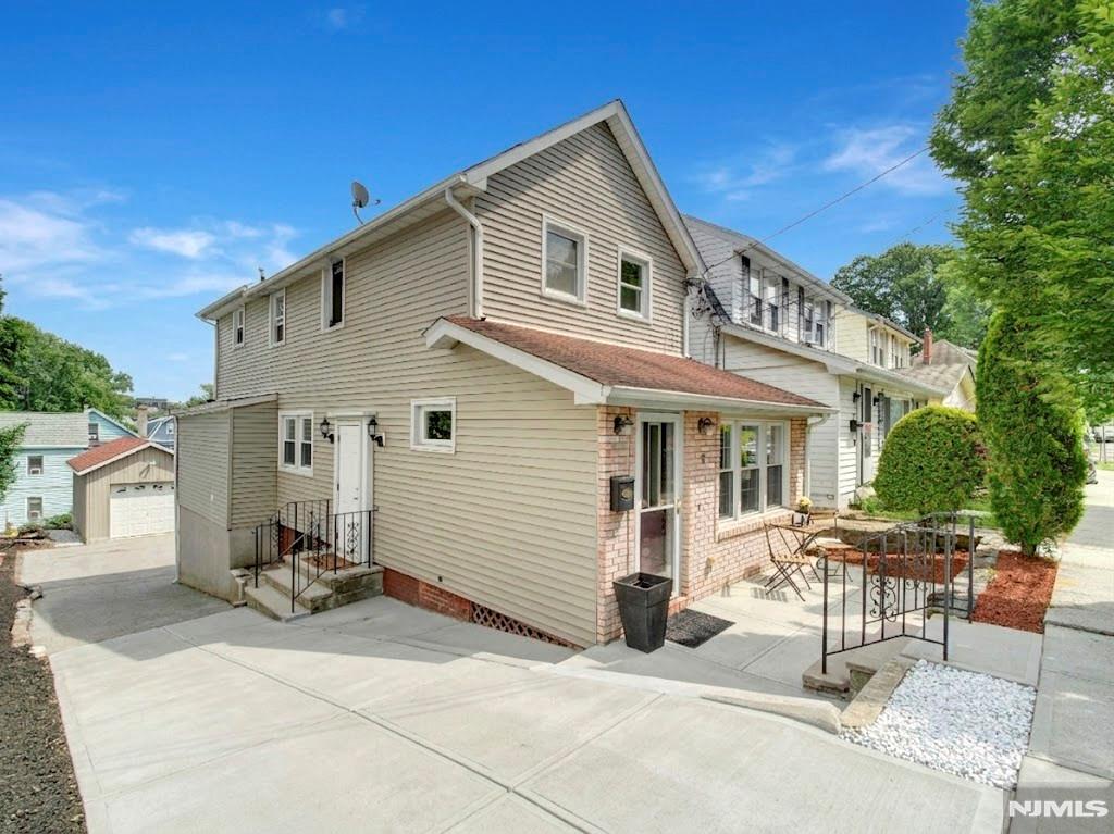 8 Pine Street