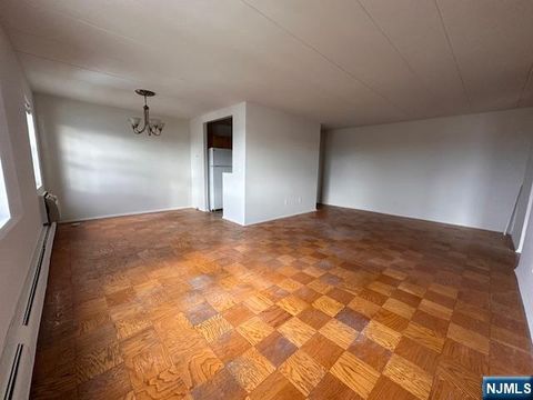 Photo of 77 Prospect Ave #6E, Hackensack, NJ 07601 (MLS # 26004841)