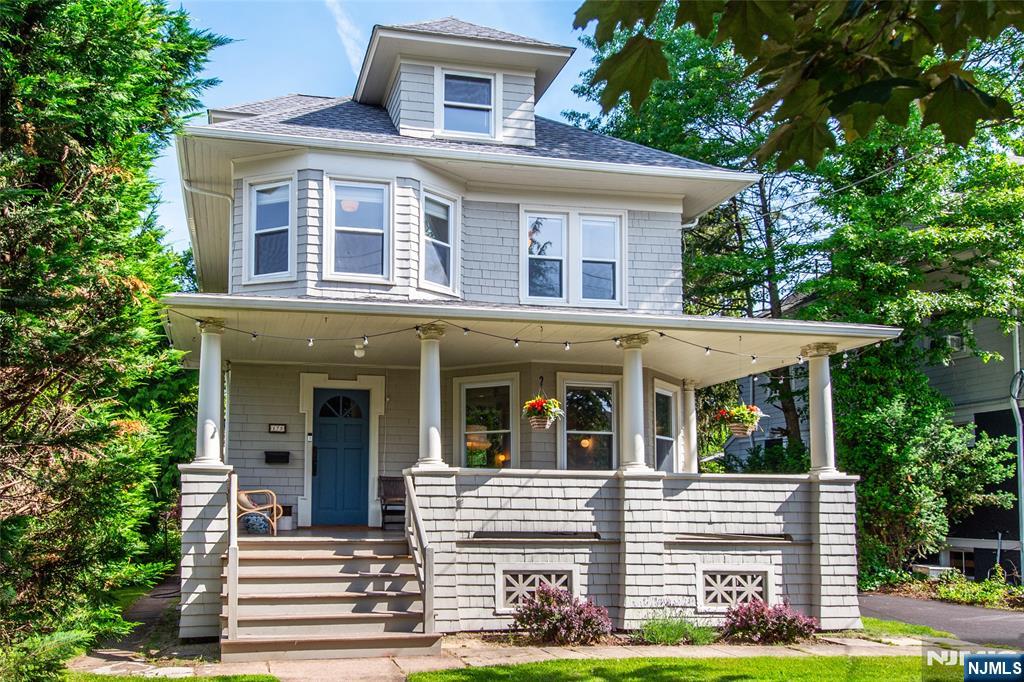 175 Washington St, Bloomfield, New Jersey - 4 Bedrooms  
2 Bathrooms  
9 Rooms - 
