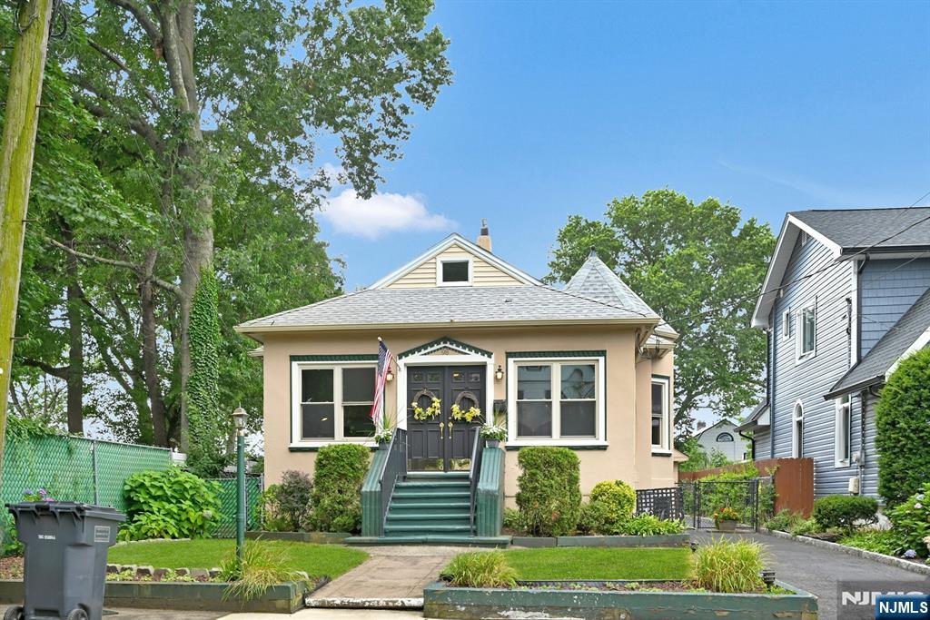 98 Smith Avenue