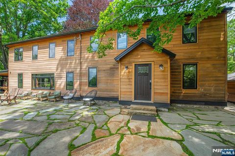 Photo of 62 Mount Pleasant Road, Knowlton, NJ 07832 (MLS # 26004101)