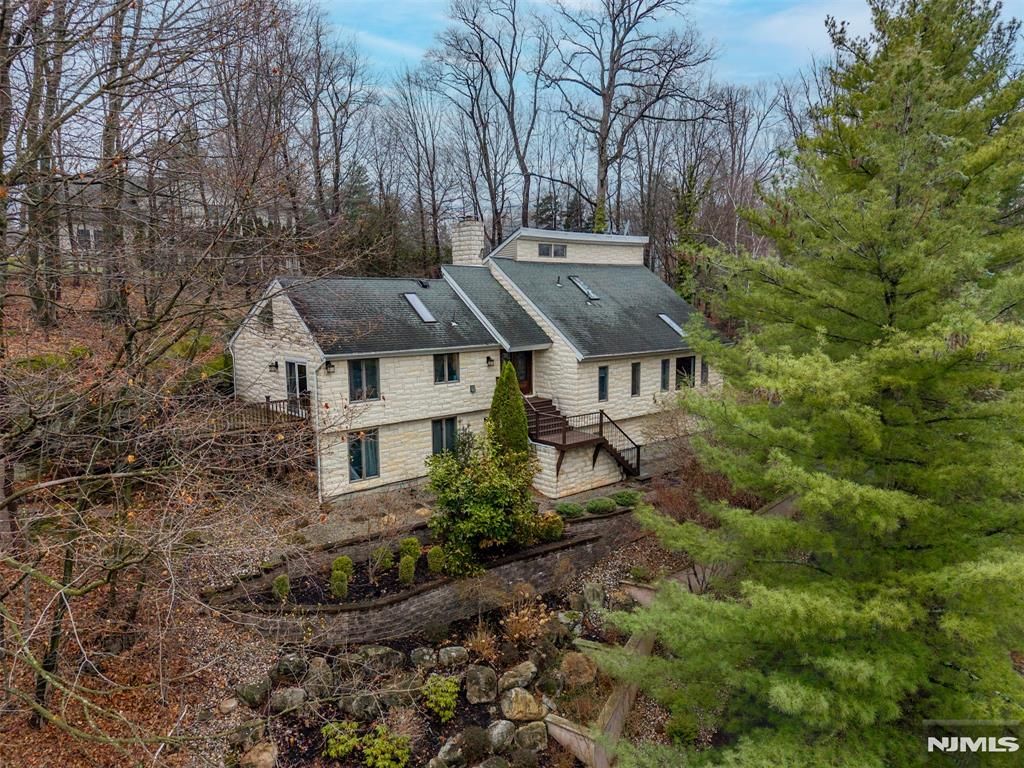 Photo of 37 Berkshire Road, Woodcliff Lake, NJ 07677 (MLS # 26009889)