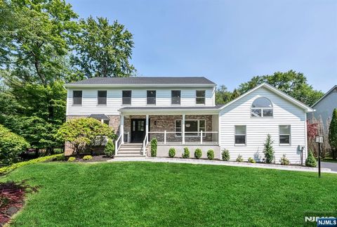 31 Gloria Drive Allendale NJ 07401