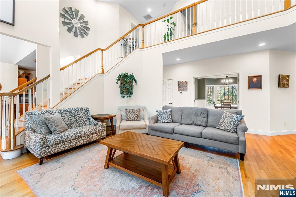 4 Ottawa Lane