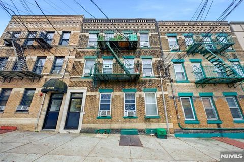 Photo of 123 63rd Street, West New York, NJ 07093 (MLS # 25040473)