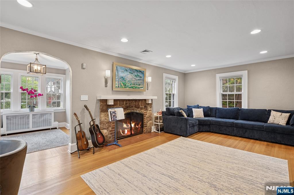 275 Winthrop Road