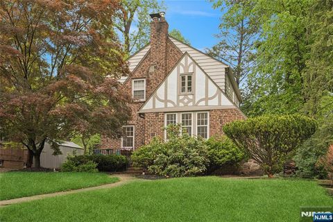 275 Winthrop Road Teaneck NJ 07666
