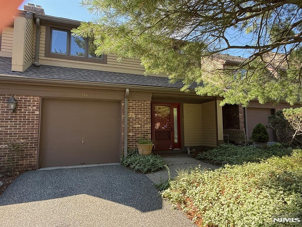 114 Macleish Court