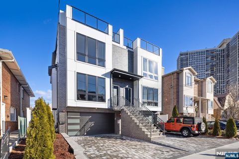 Photo of 227 Wayne Avenue #227A, Cliffside Park, NJ 07010 (MLS # 25044170)