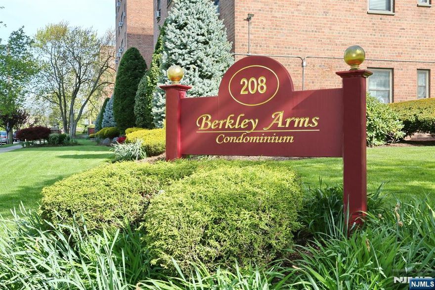 Awesome 2-Bedroom Corner Unit Condo on the 4th Floor in Berkley Arms within close distance to NYC Train/Bus & close to HUMC. In the desirable Fairmount section of Hackensack, the condo is approximately 1,100 sq. ft. with large Living Room, Dining Room, Kitchen with stainless steel appliances & granite counters and updated Bathroom. 208 Anderson has 1 covered parking spot (#175). Spacious condo with great location to transportation, restaurants, shopping, parks & HUMC.