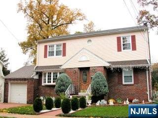 Property for Sale at 157 Bergen Ave, Bergenfield, New Jersey - Bedrooms: 5 
Bathrooms: 4 
Rooms: 11  - $849,900