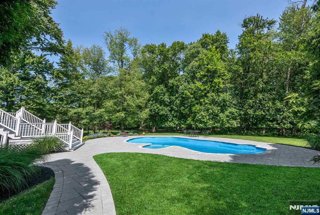 31 Gloria Drive