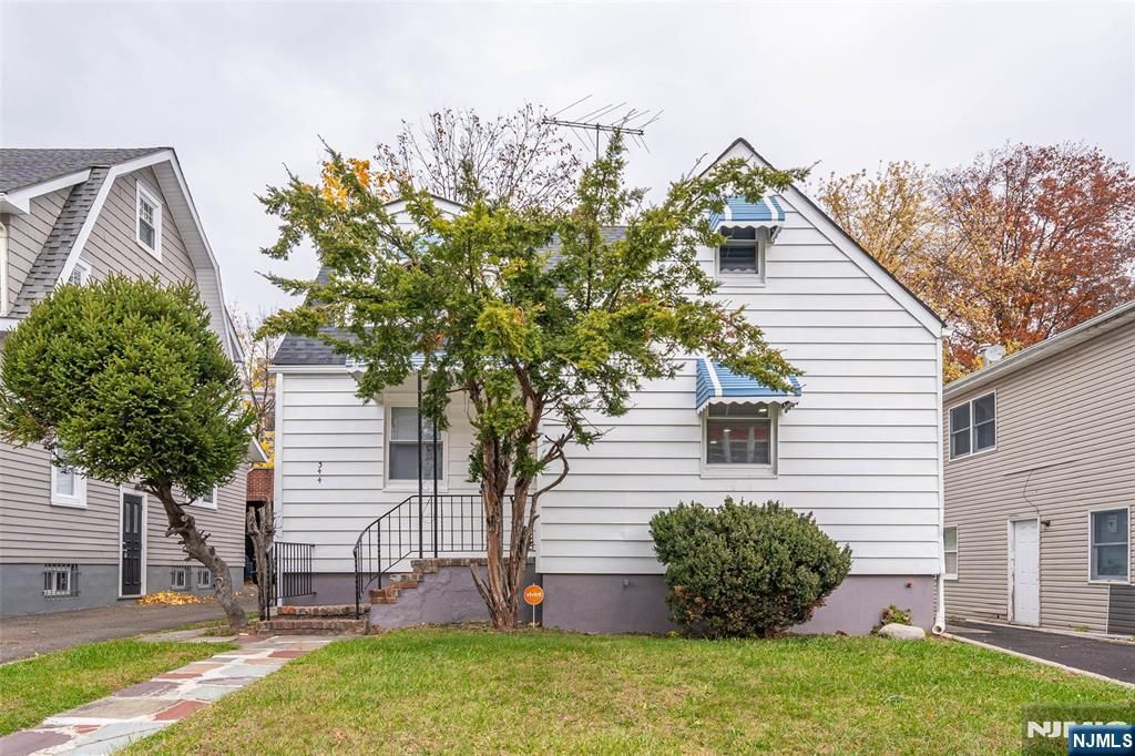 Photo of 344 Elmwood Avenue, East Orange, NJ 07018 (MLS # 25030181)