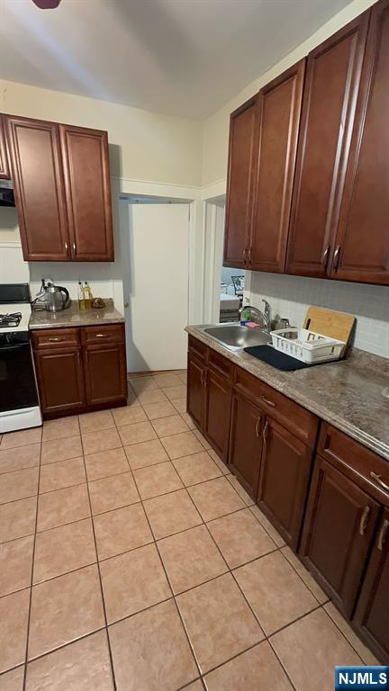 74 Wallington Avenue 2