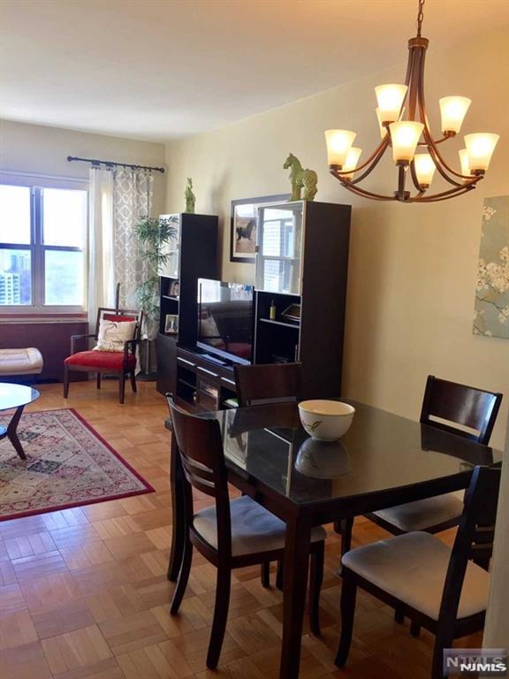 2000 Linwood Avenue 23N