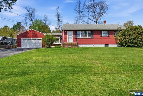 49 Heather Hills Drive Jefferson Township NJ 07438