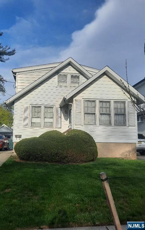 21 10th, Hawthorne, New Jersey - 1 Bedrooms  
1 Bathrooms  
3 Rooms - 