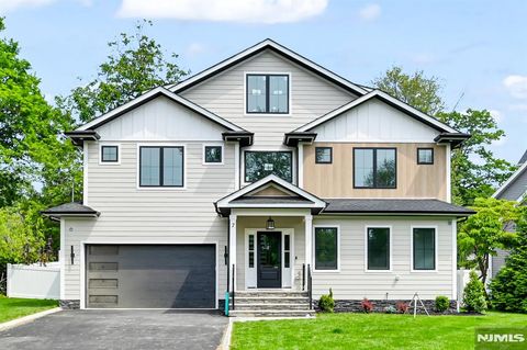 7 Maplewood Drive Livingston NJ 07039