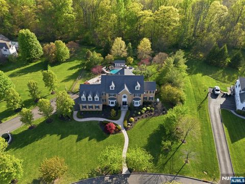 Photo of 2 Hillas Lane, Chester Township, NJ 07930 (MLS # 26017324)