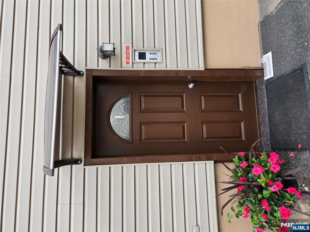 233 Midland Avenue 109