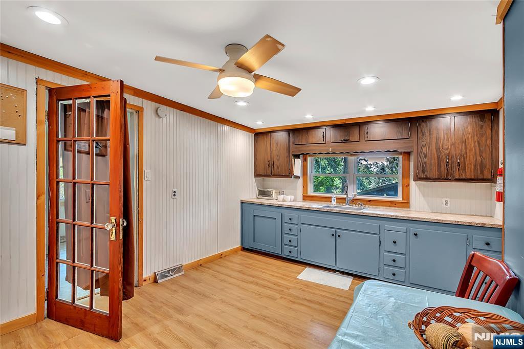 583 Shore Road