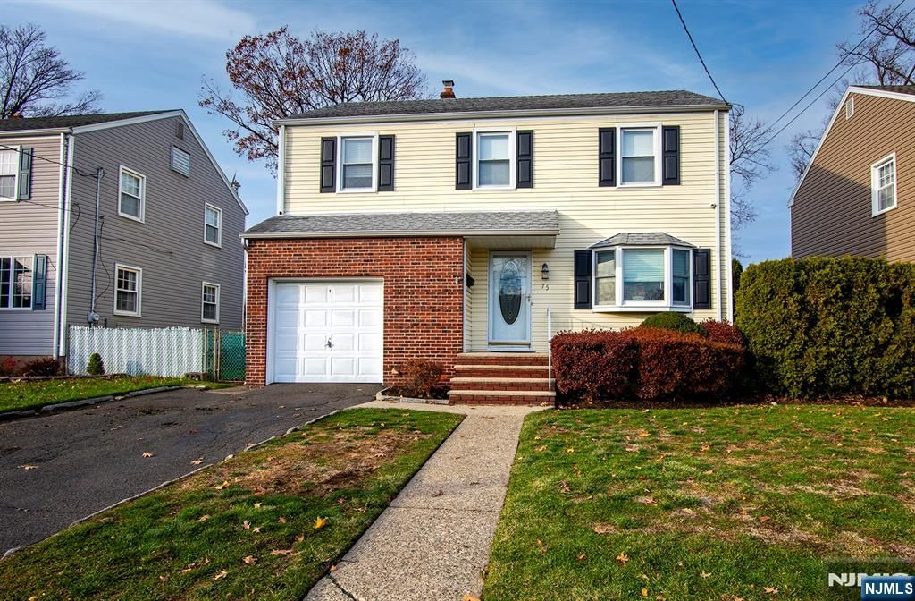 Photo of 75 17th Avenue, Elmwood Park, NJ 07407 (MLS # 26011374)