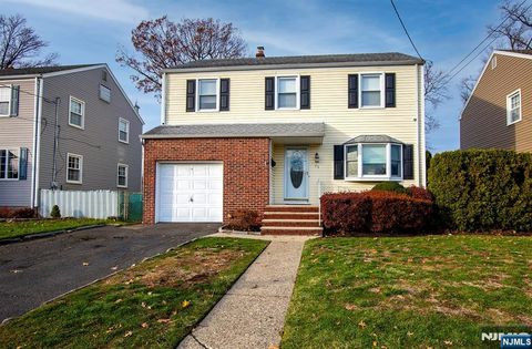 75 17th Avenue Elmwood Park NJ 07407