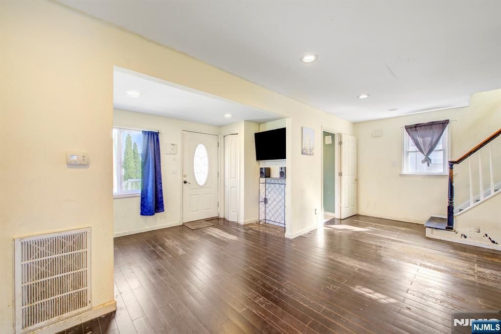 Photo of 1104 Congress Avenue, Teaneck, NJ 07666 (MLS # 26012037)