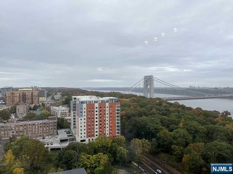 Photo of 100 Old Palisade Rd #2913, Fort Lee, NJ 07024 (MLS # 25035096)