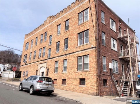 Photo of 207 Valley Rd #7, Clifton, NJ 07013 (MLS # 26024376)