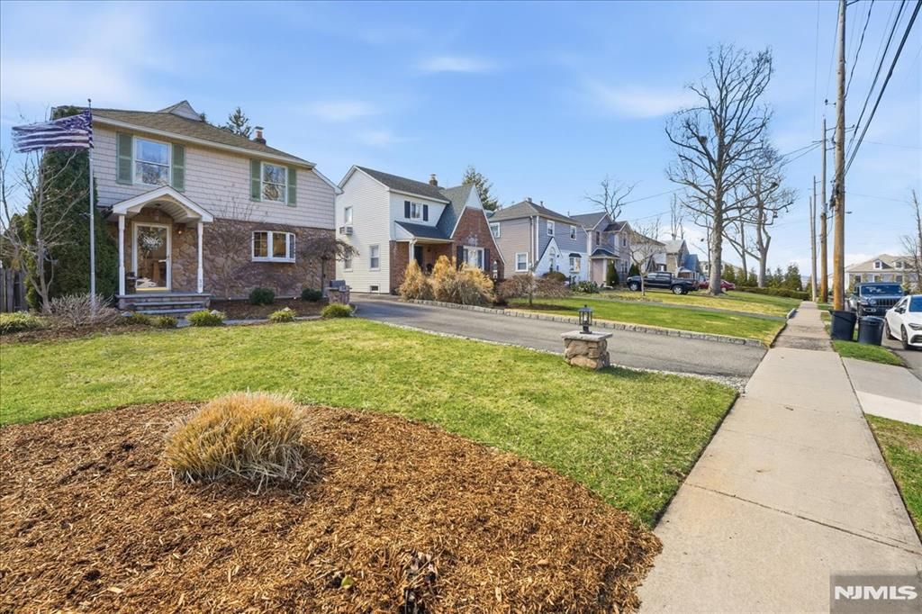 Photo of 30 Lincoln Avenue, Wood Ridge, NJ 07075 (MLS # 26008641)