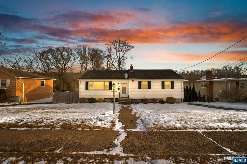 Photo of 1336 Pleasant Valley Way, West Orange, NJ 07052 (MLS # 26000802)