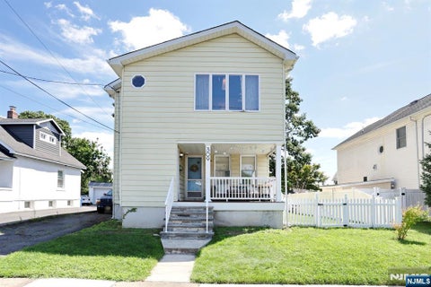 Photo of 309 Hawthorne Avenue, Hawthorne, NJ 07506 (MLS # 26034735)