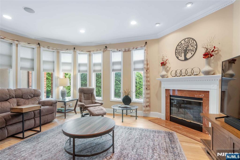 103 Hudson Cove