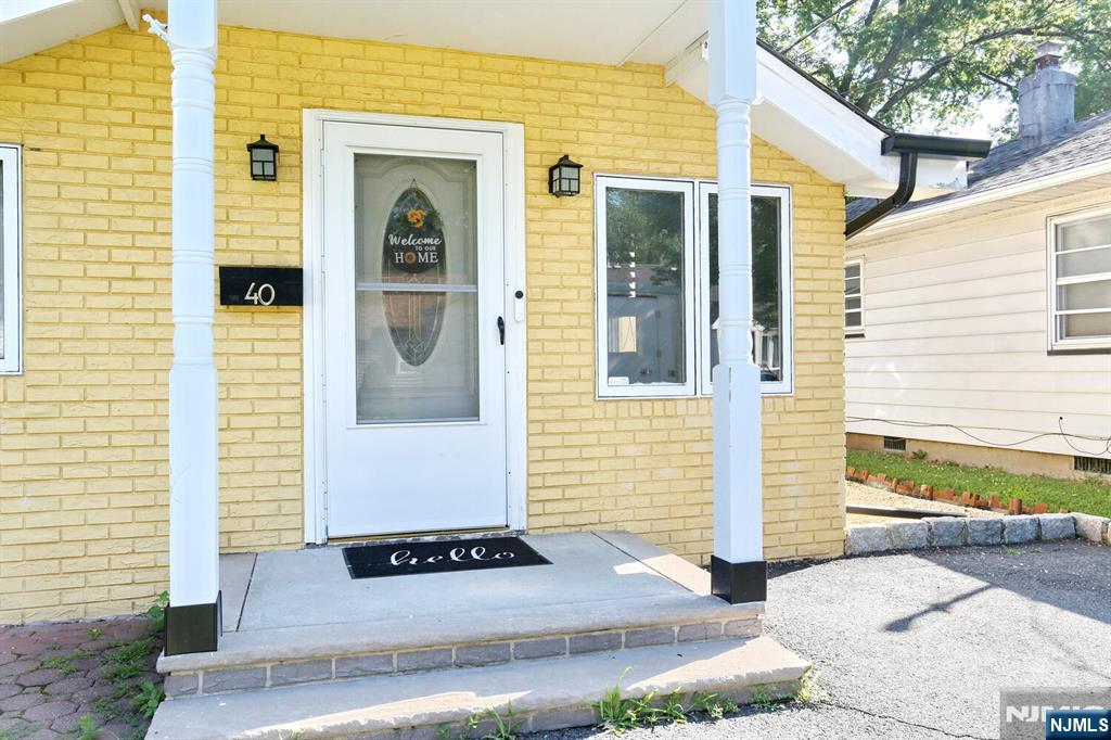 40 Longview Avenue