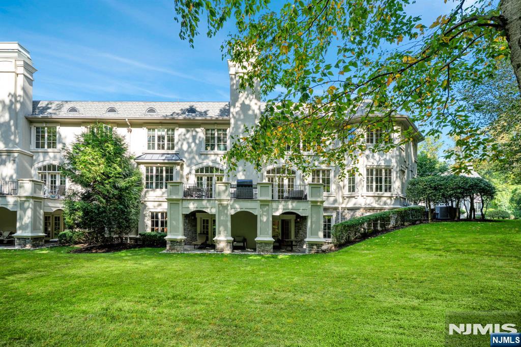 713 Bellaire Drive