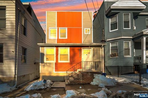 34 Tichenor Terrace Irvington NJ 07111